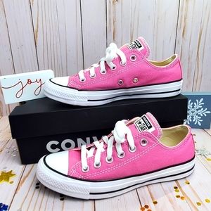Chuck Taylor All Star Low Top Color Pink- Magic Flamingo Lace up style